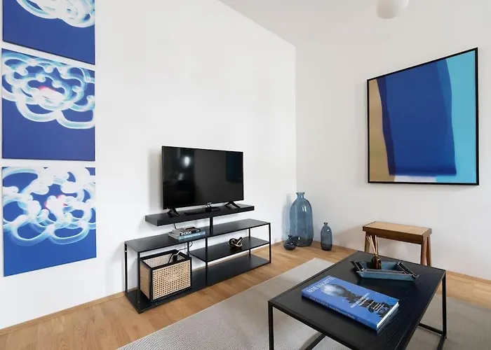 Glam 1Br Suite, Easy City Path By Hm